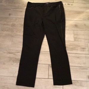 ⬇️PROFESSIONAL BLACK DRESS PANTS WITH DETAIL